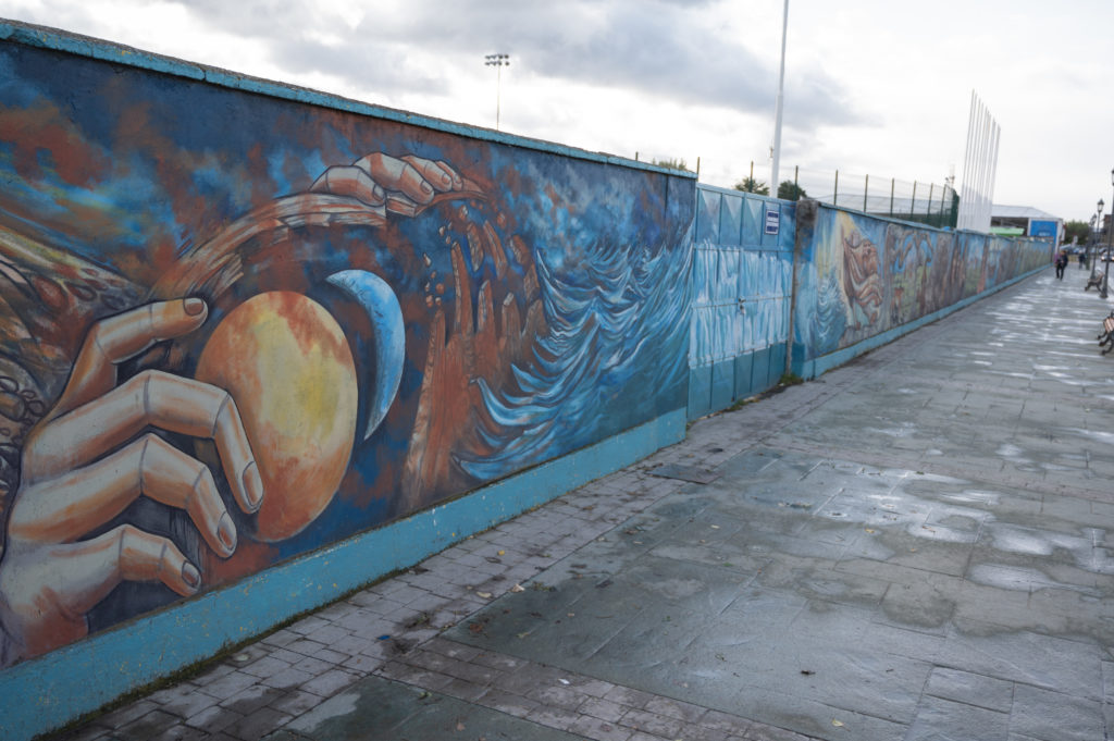 Mural "Herencia cultural de las etnias Aonikenk y Kaweskar" - Puerto Natales